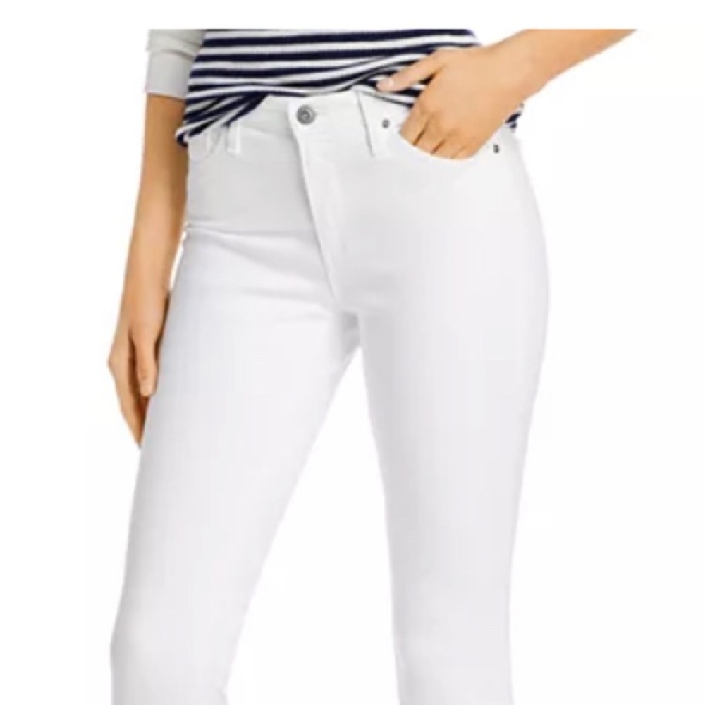 White ag the stilt cigarette leg